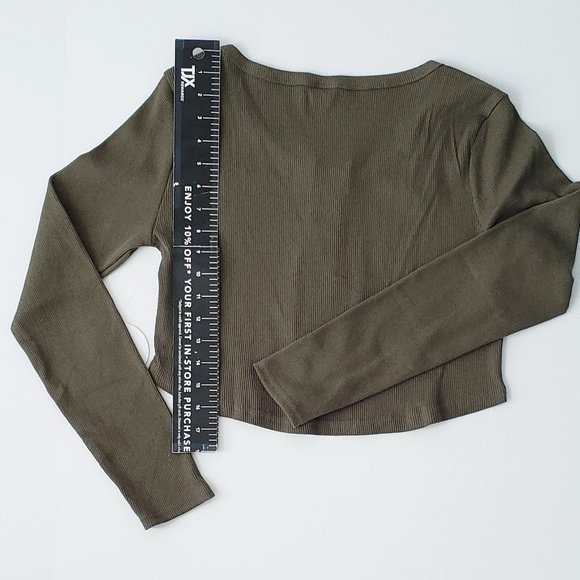 FULL CIRCLE TRENDS Crop Top - Picture 6 of 7